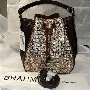 Brahmin Melinda Ganache Berryline Shoulder Bag Bucket and Texture Pattern
